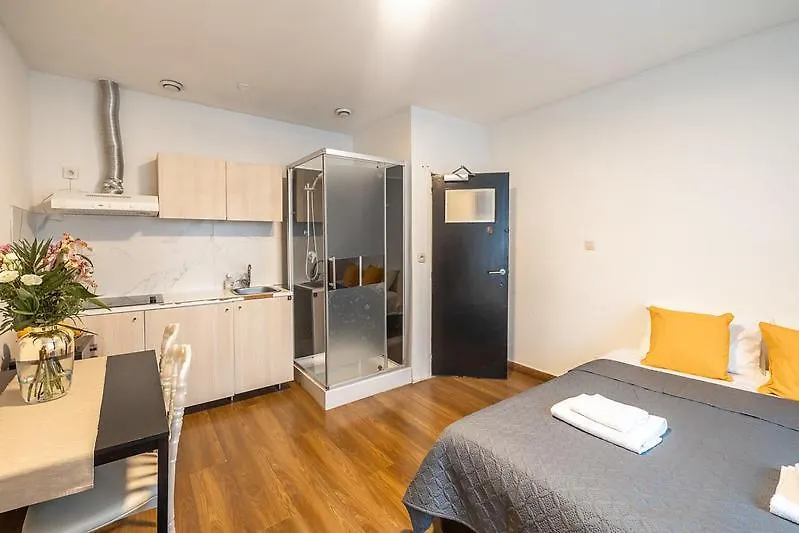 Dupont Gare Du Nord Apartman Brüsszel 0*,